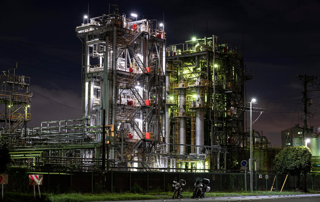 Petrokimya ve Rafineri Tesisleri İçin Forklift Hizmetleri