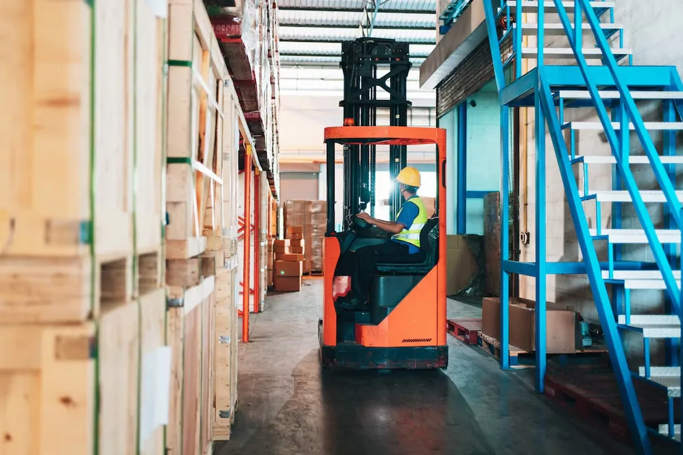 Askeri Depolar ve Savunma Sanayii İçin Zırhlı Forklift Kiralama İhtiyacı
